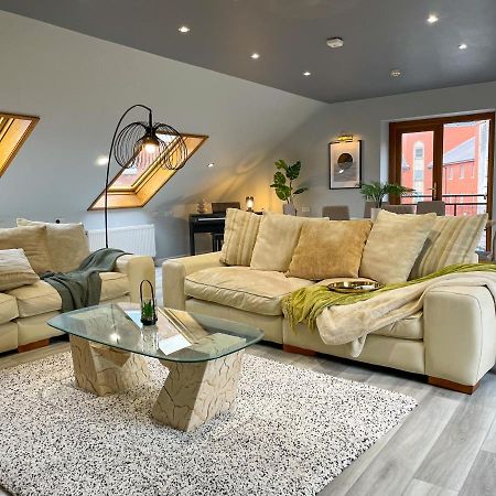 The Loft At Utopia Penthouse By M-Groupsa سوانسي المظهر الخارجي الصورة